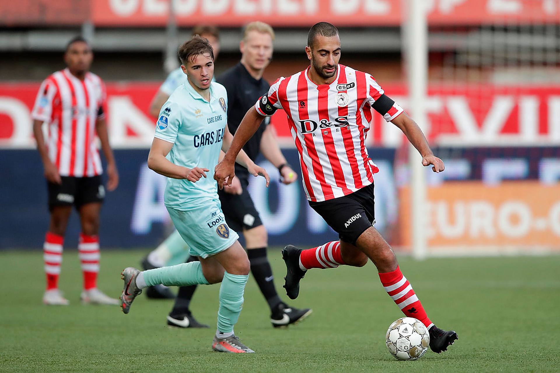 成为那个自 成为那个自