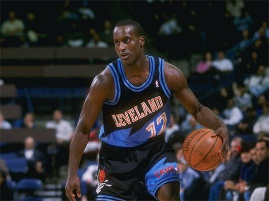 霜域伞降 霜域伞降